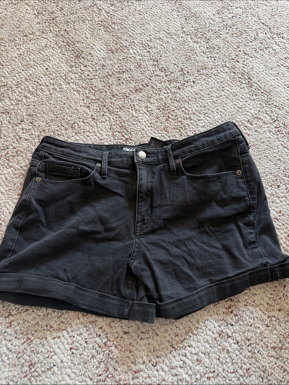 Women’s Black Rolled-Hem Denim Shorts